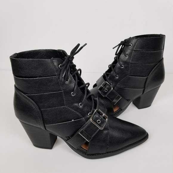 Quipd New Laced up Pointing toes Black Ankle Boots - Picture 2 of 5